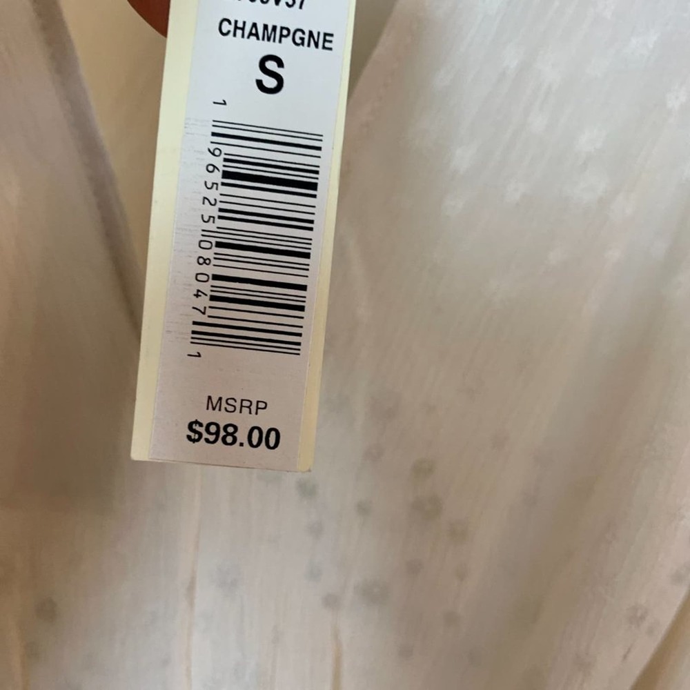 Max Studio Ivory Short Sleeve Blouse NWT - Picture 4 of 10